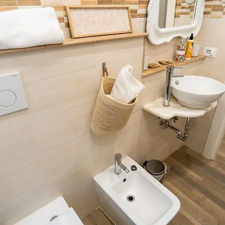 Covo Di Levante Pensión